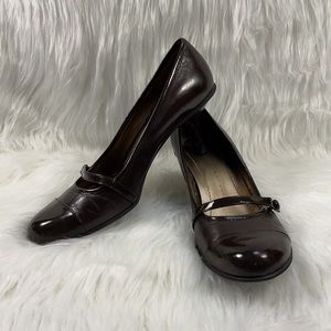 Bandolino Carveym Dark Brown Pump w/Mary Jane Strap on Top of Toe